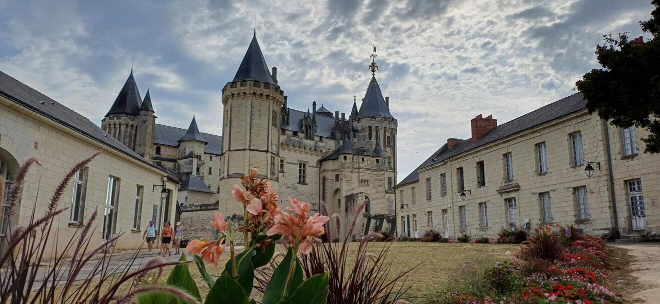 Diapositive 06++Saumur.jpeg 