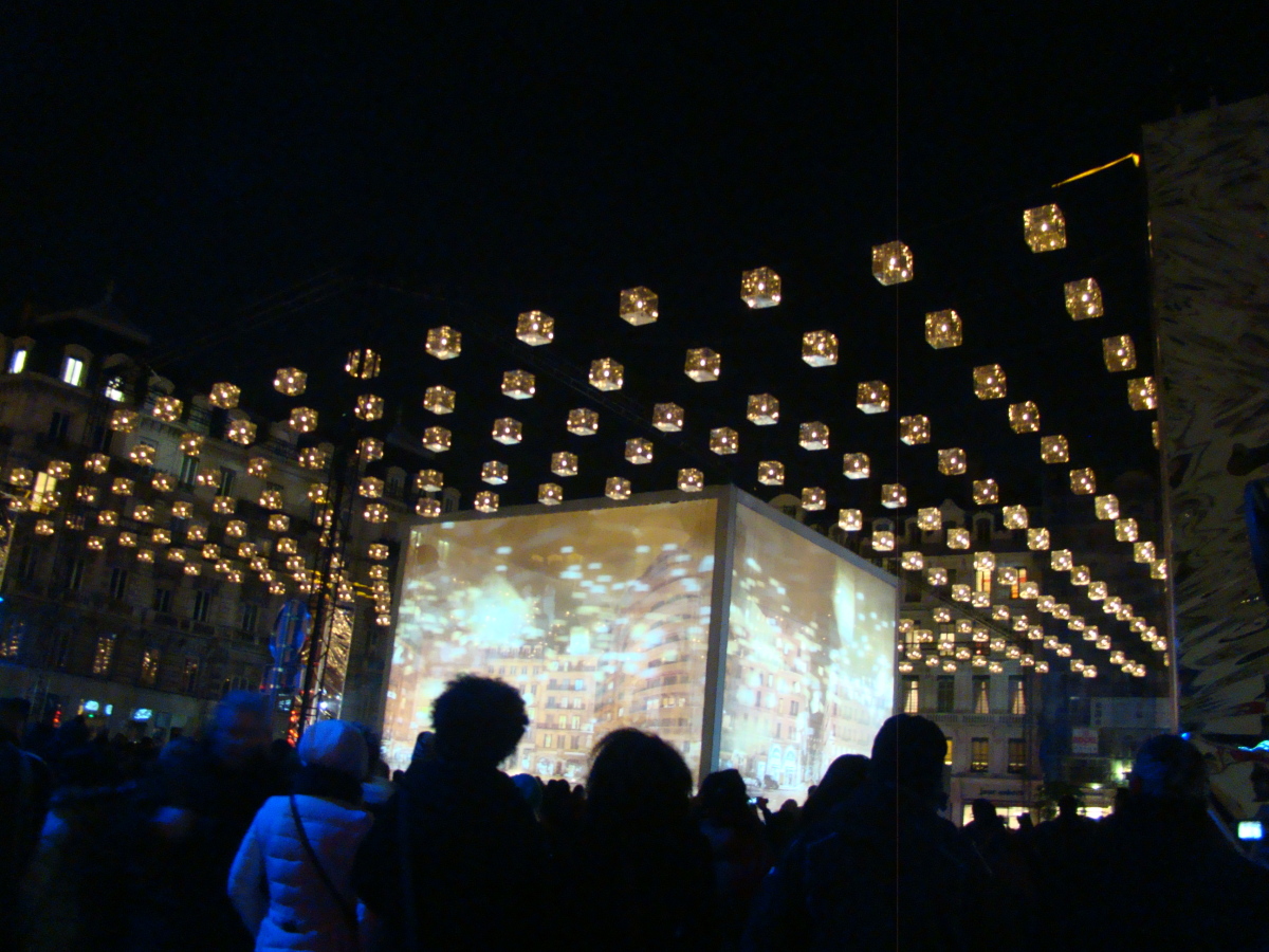 Diapositive 13++Fête des Lumières 2013.jpeg 