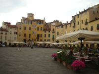 Ouvrir la sous-galerie Lucca 