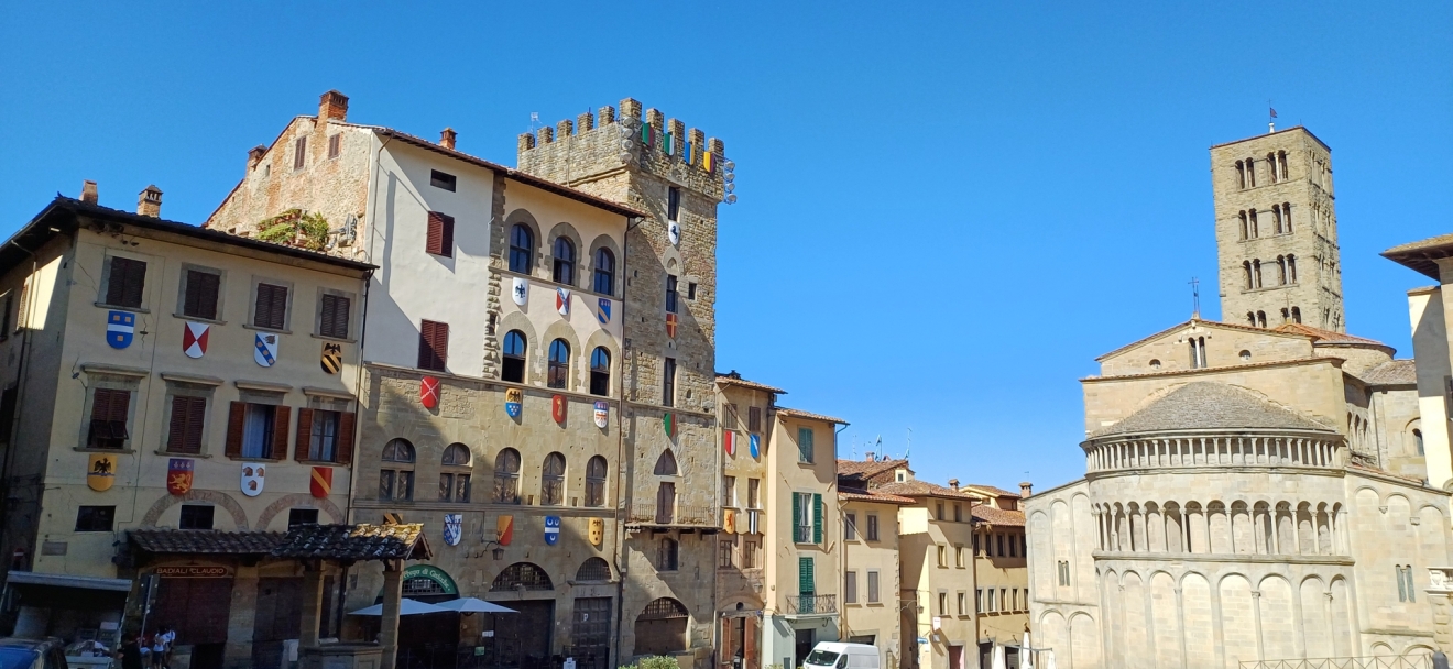 Diapositive 12++Arezzio.jpeg 