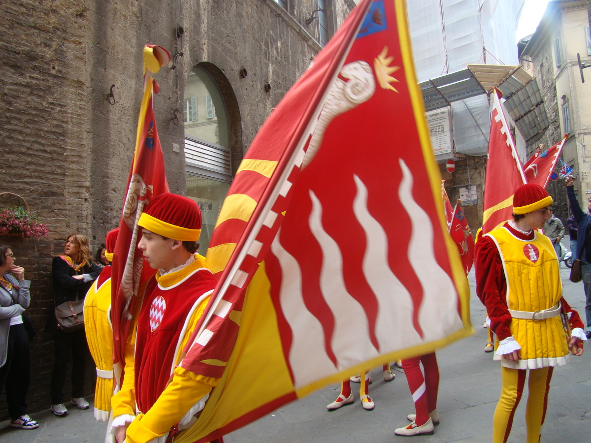 Diapositive 33++Contrada.jpeg 