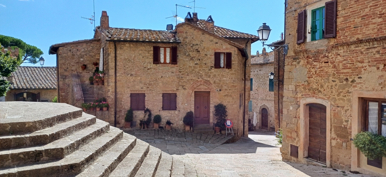 Diapositive 06++Monticchiello.jpeg 